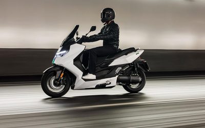 Moto et scooter 125cc Nerva Exe 2 : Le scooter électrique 125 qui impressionne