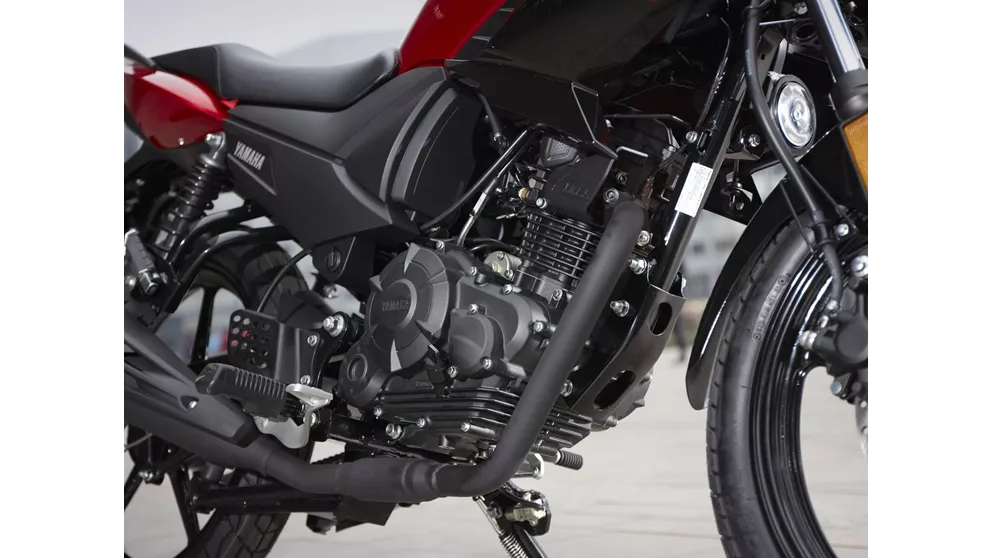 Yamaha YS 125 : La moto 125cc idéale pour débuter ? 013 637121826188243584