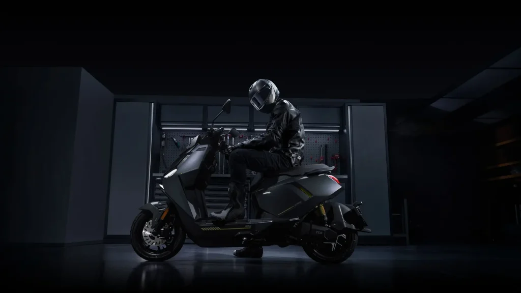 Niu FQIX : Test, avis et fiche complète du scooter électrique 93a752da6152389bb10f5ec272a3098beeb06198 2500x1406 1