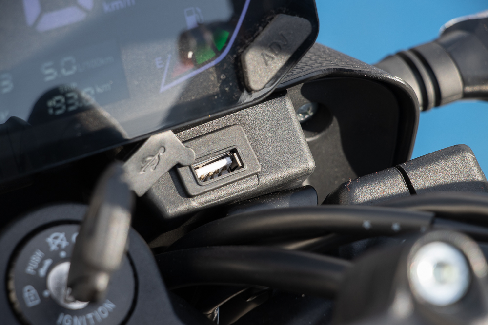 Voge 125R : Le Roadster Chinois Qui Défie les Grandes Marques VOGE 125R E5HD 6023