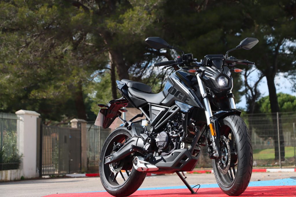 Voge 125R : Le Roadster Chinois Qui Défie les Grandes Marques VOGE 125R E5stat web 5986