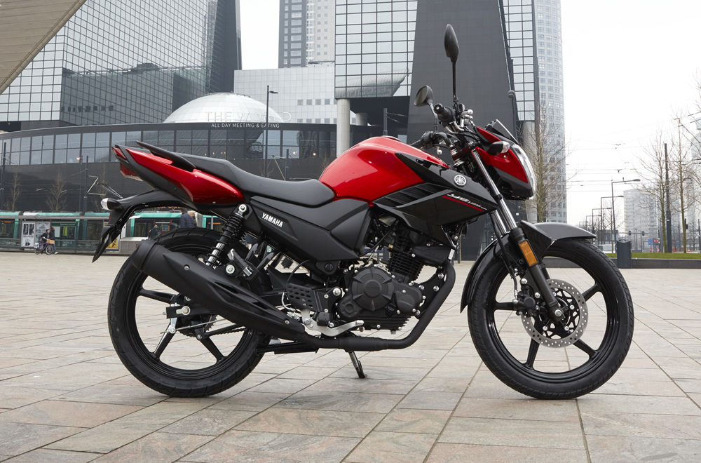 Yamaha YS 125 : La moto 125cc idéale pour débuter ?
