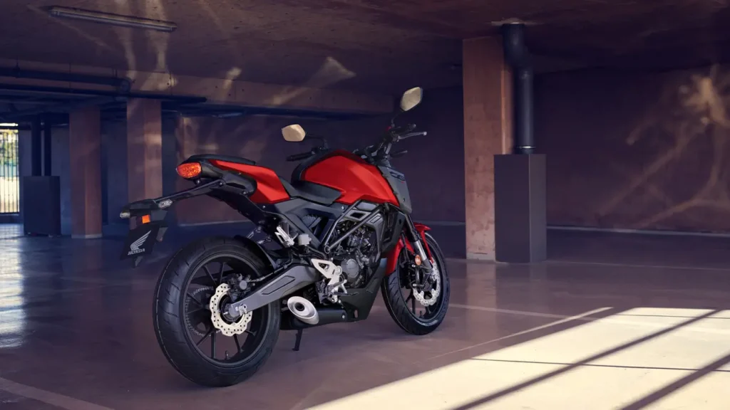 Honda CB125R 2026 : Test, fiche technique et avis fb w