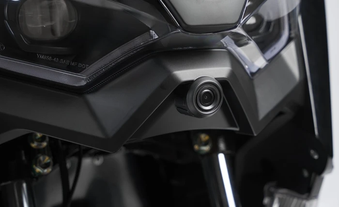 Pink Blast : Test complet du scooter électrique 125 français pink blast dashcam scooter