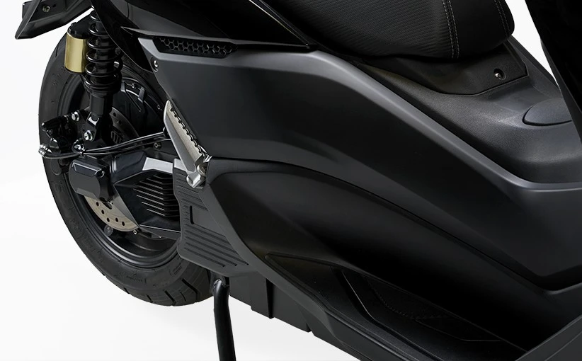 Pink Blast : Test complet du scooter électrique 125 français pink blast repose