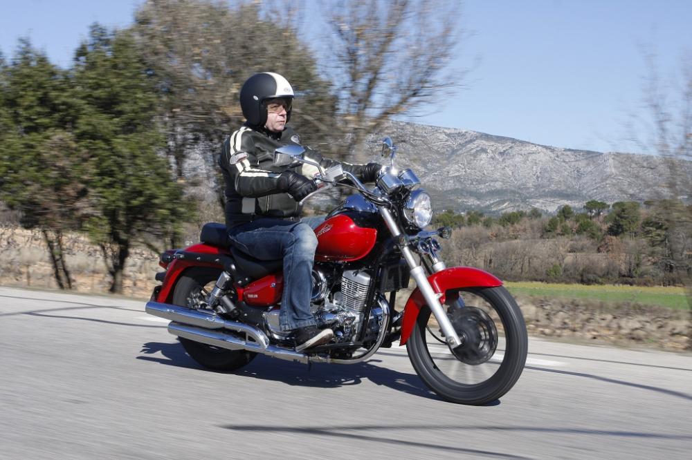 Daelim Daystar 125 : avis, fiche technique et conseils zoom essai daelim daystar fi