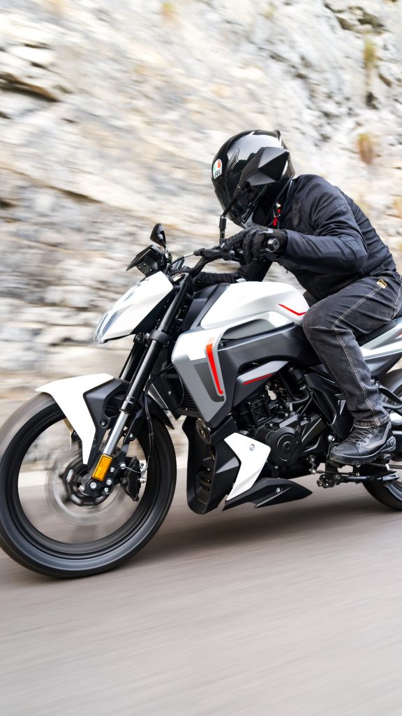 F125 Motion 13 1181x2100 afbd69ff 3546 47d0 b468 e7c1634d79d6