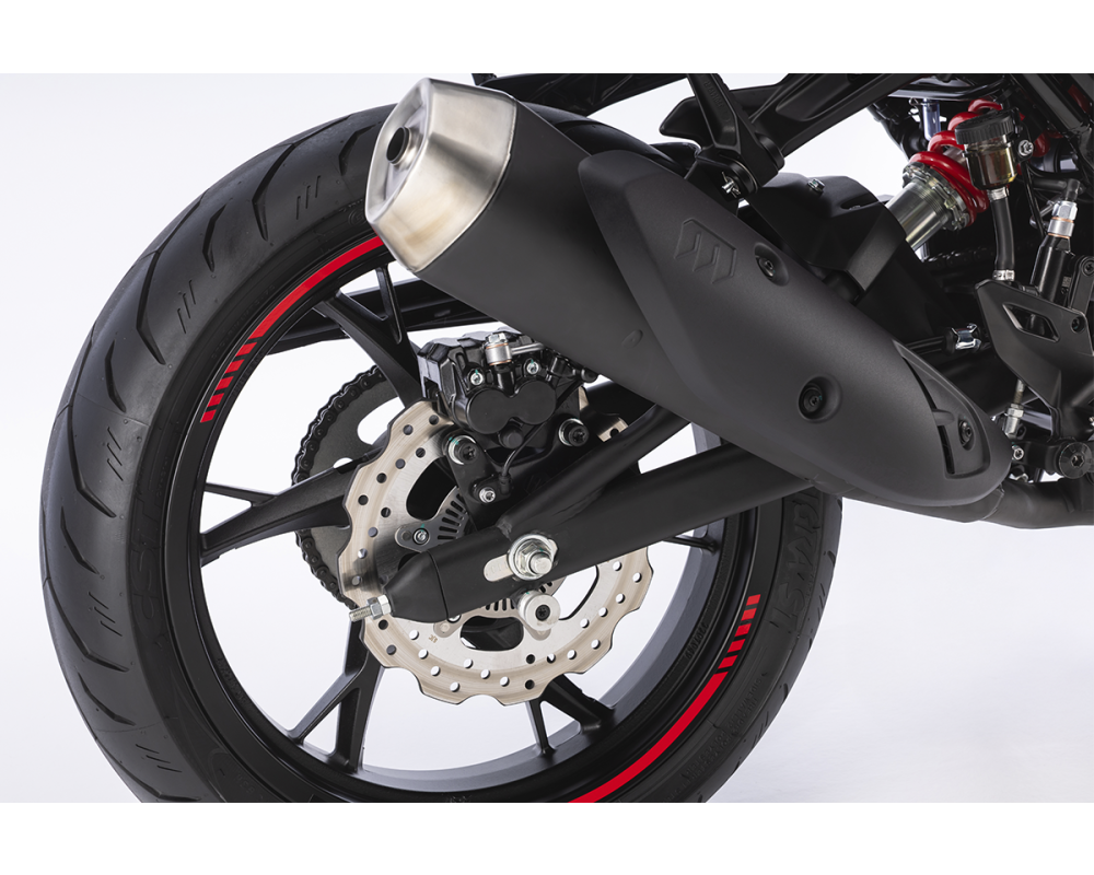 Macbor Shifter 125 EVO : la naked qui change tout en 2026 med fit macbor nueva shifter 125 evo detalle freno trasero