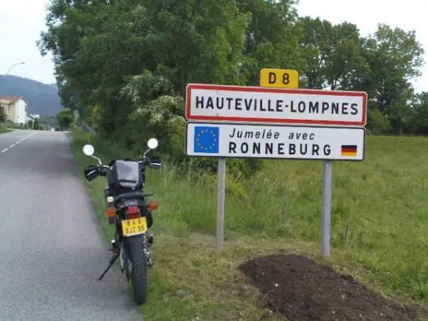 Passion moto 125 : André, 50 ans de route et 67 000 km en Yamaha DTR 348383349 791036782376168 3658763226177467160 n