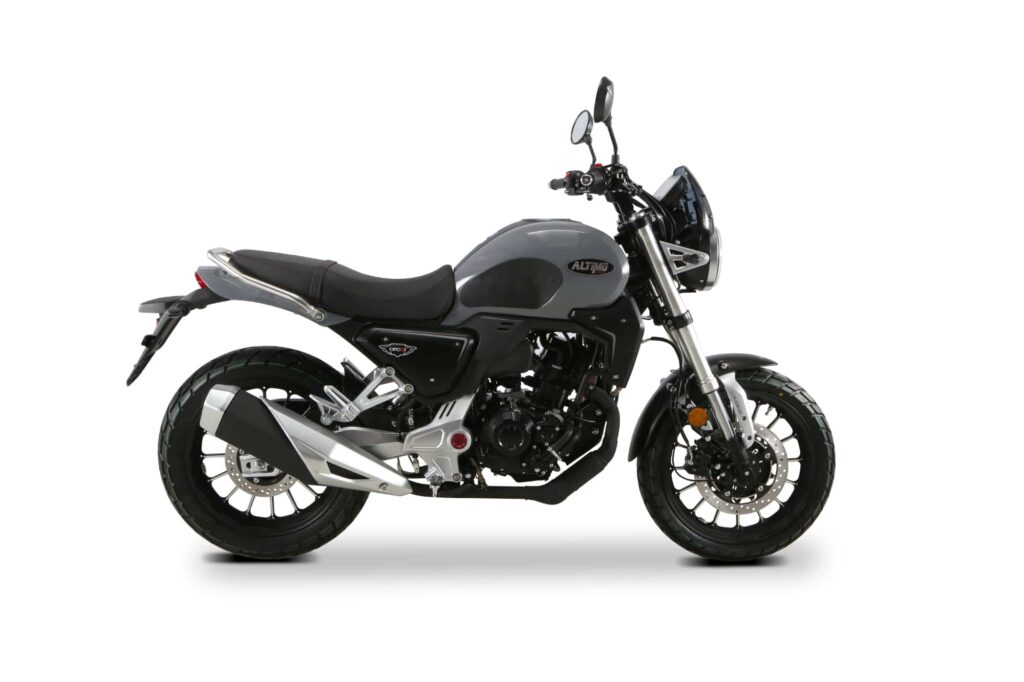 Orcal Altimo 125 : la moto 125 qui joue dans la cour des grandes altimo gris 1
