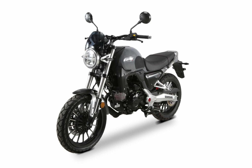 Orcal Altimo 125 : la moto 125 qui joue dans la cour des grandes altimo gris 4