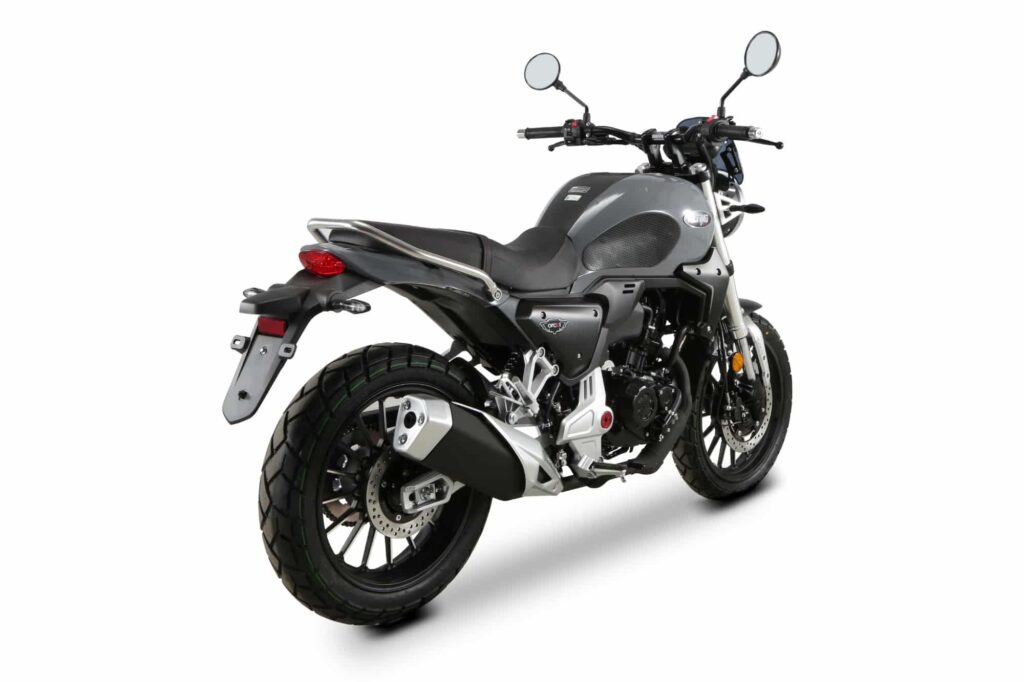 Orcal Altimo 125 : la moto 125 qui joue dans la cour des grandes altimo gris 8