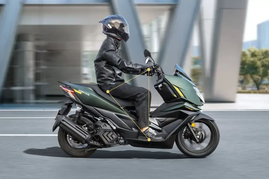 Zontes 125X : Avis, Prix et Essai du Scooter 125 Ultra-Léger Zontes 125 X Visuel 6
